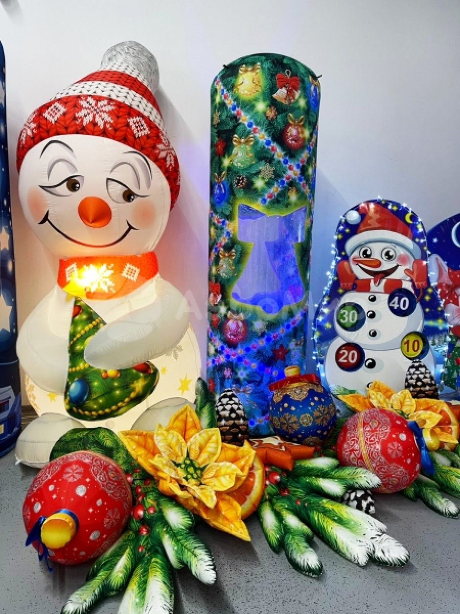 Новогодняя колонна — надувной световой столб