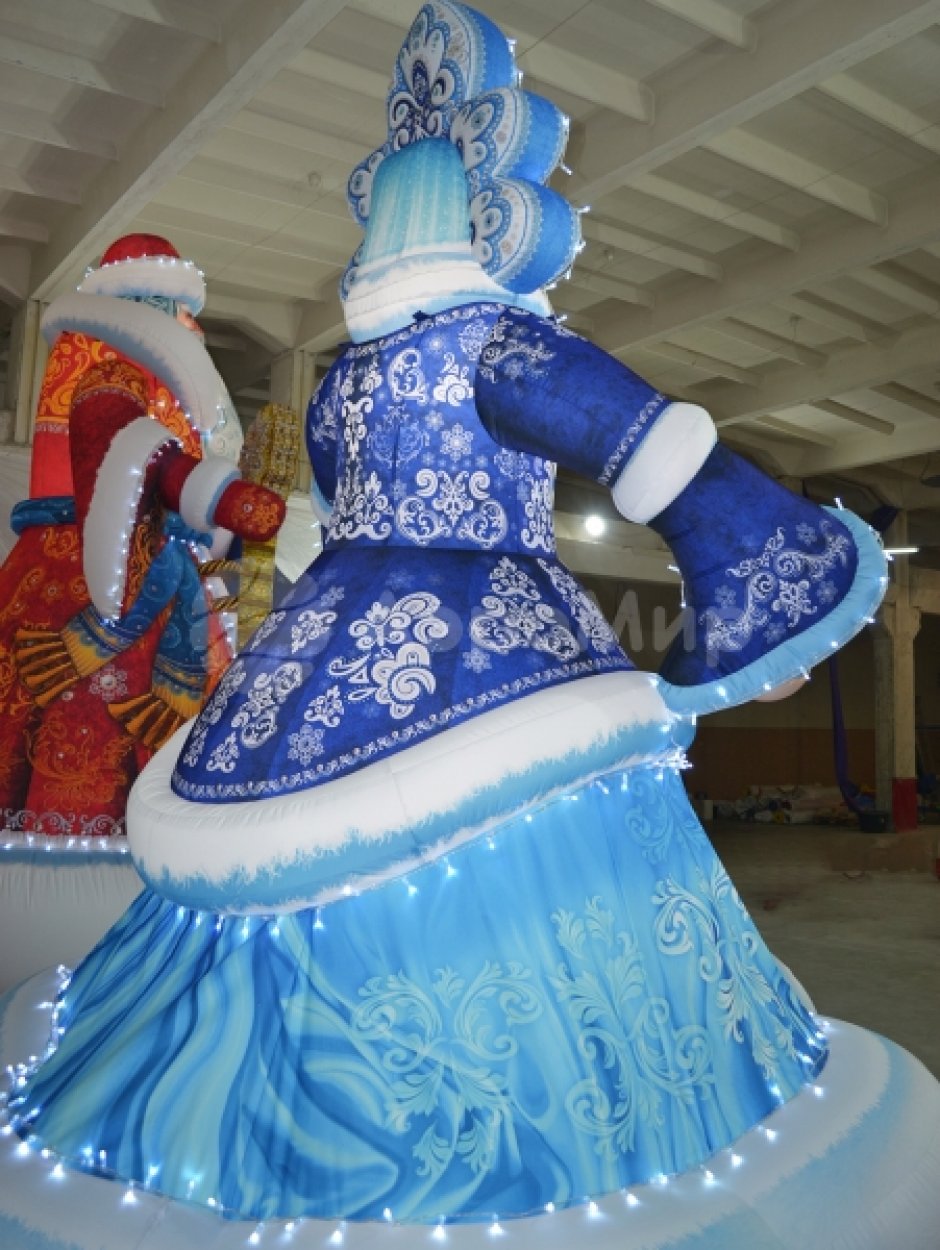 Надувная Снегурочка Эксклюзив — новогодняя фигура с высокой детализацией