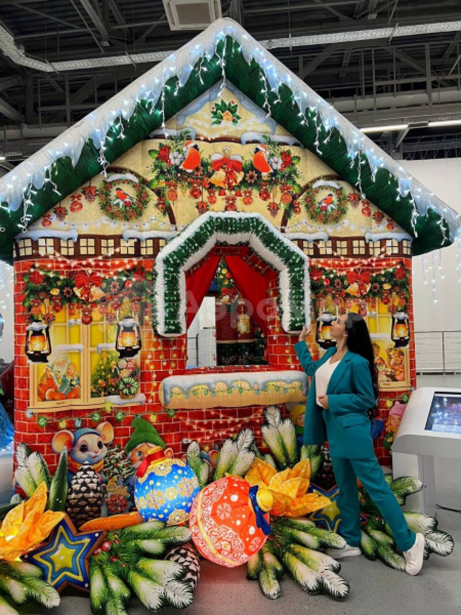 Сказочный надувной Домик Деда Мороза