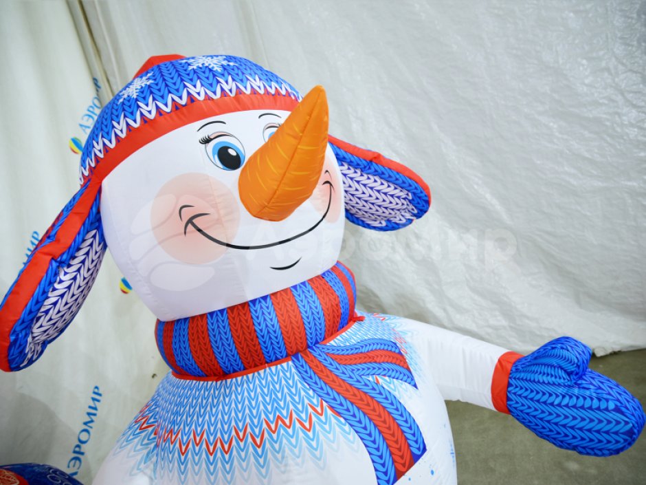 Надувной снеговик Стандарт 2.0 для улицы с подсветкой