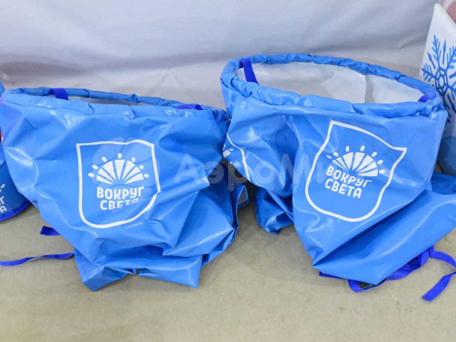 Гигантские штаны-ловуны Деда Мороза