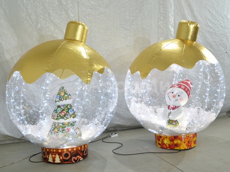 Ёлочный шар с игрушкой внутри — с эффектом вращения и яркой подсветкой