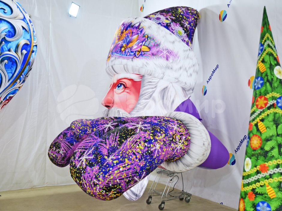 Надувной Дед Мороз на крышу — большая декорация новогоднего праздника