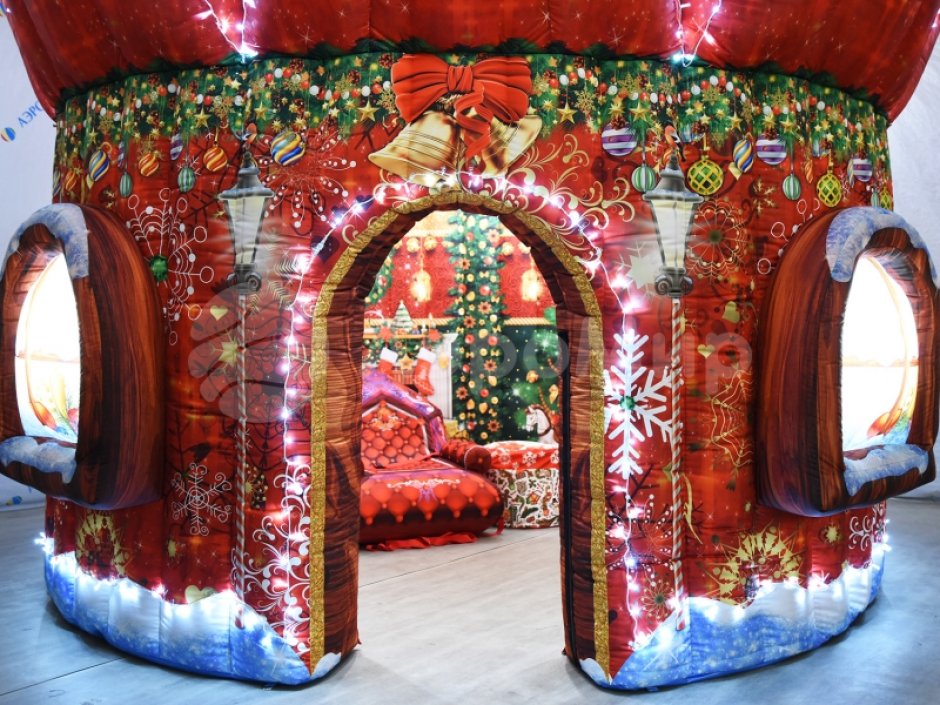 Колпак дом — новогодняя надувная конструкция с фотозоной внутри