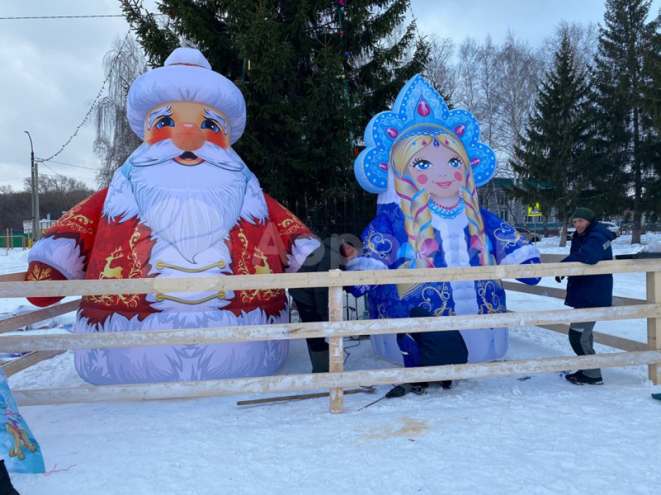 Надувной Дед Мороз Лайт 2.0 для улицы с подсветкой