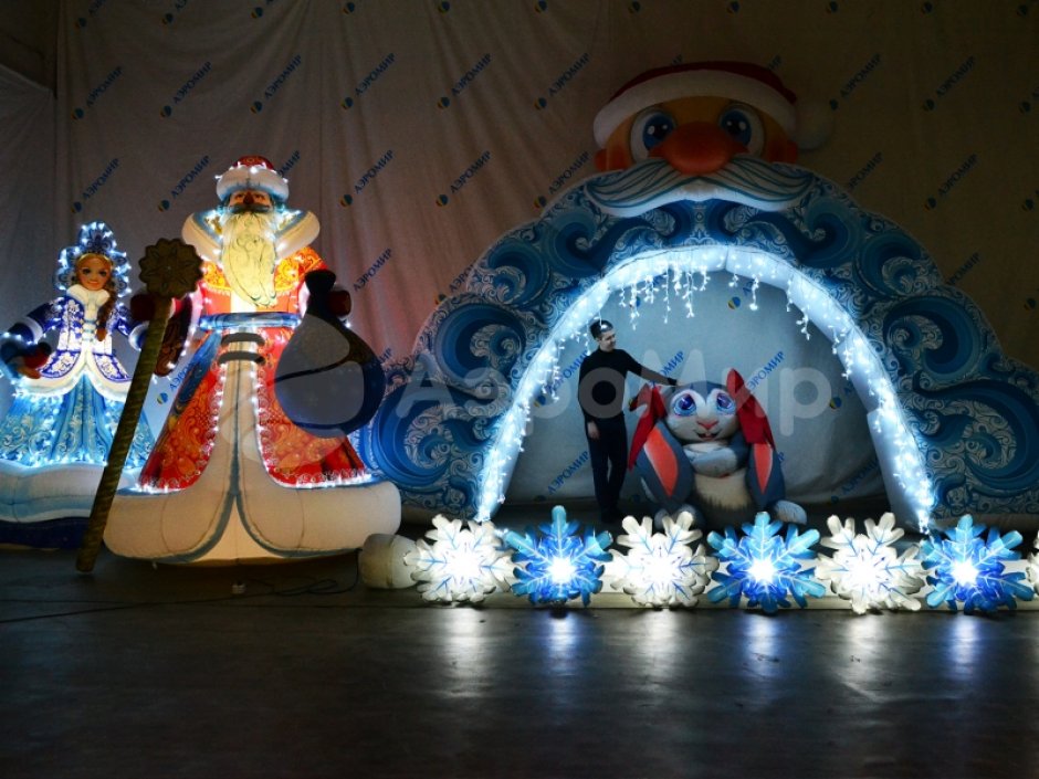 Надувная новогодняя арка с подсветкой Мороз для оформления и декора