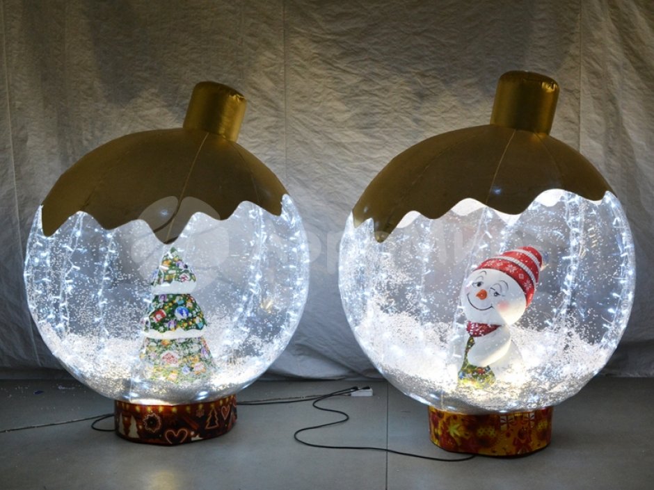 Ёлочный шар с игрушкой внутри — с эффектом вращения и яркой подсветкой