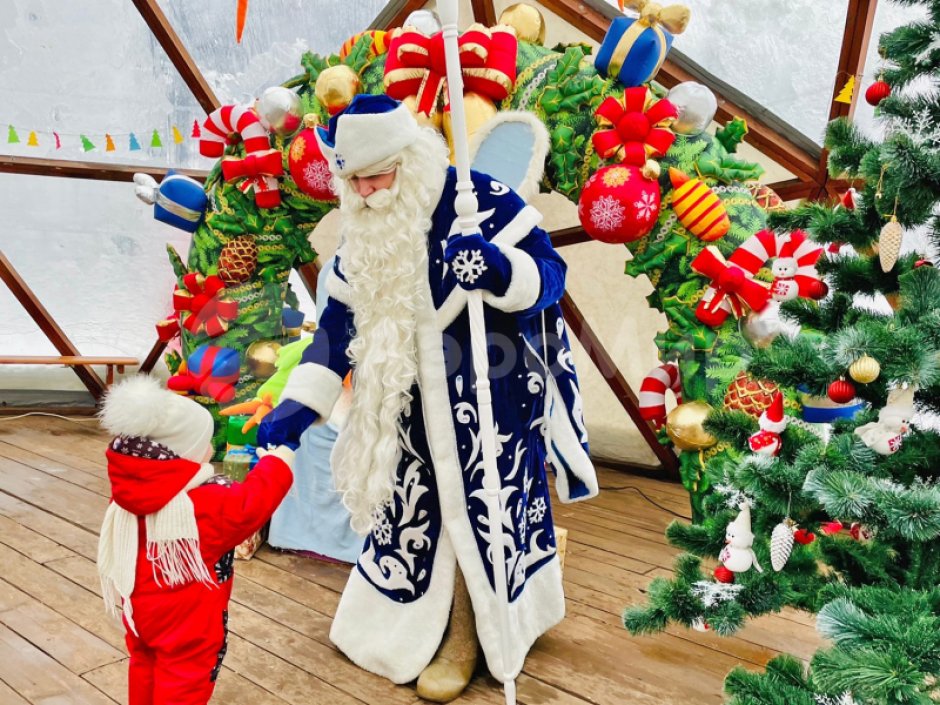 Новогодняя надувная арка в исполнении Эксклюзив с колокольчиками