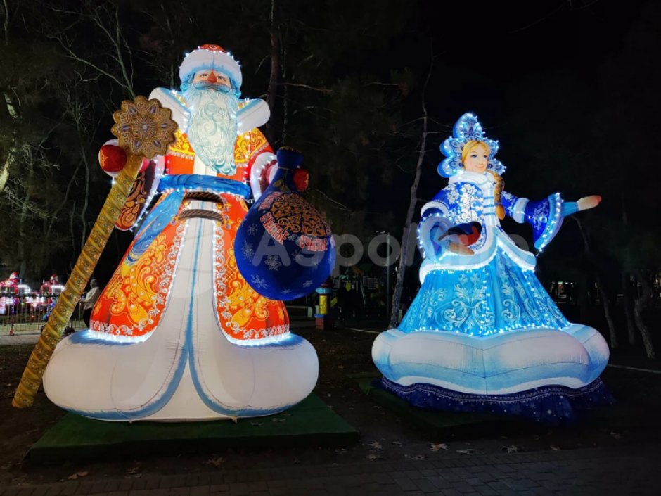 Надувная фигура Дед Мороз Эксклюзив — для улицы, с подсветкой