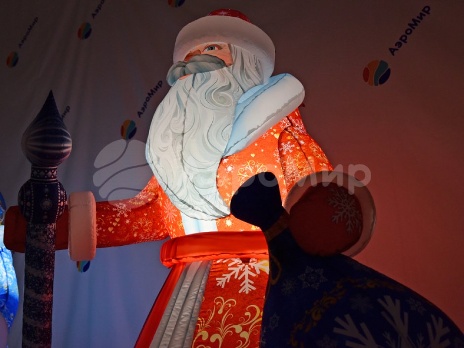 Надувная фигура Дед Мороз в исполнении премиум 2.0