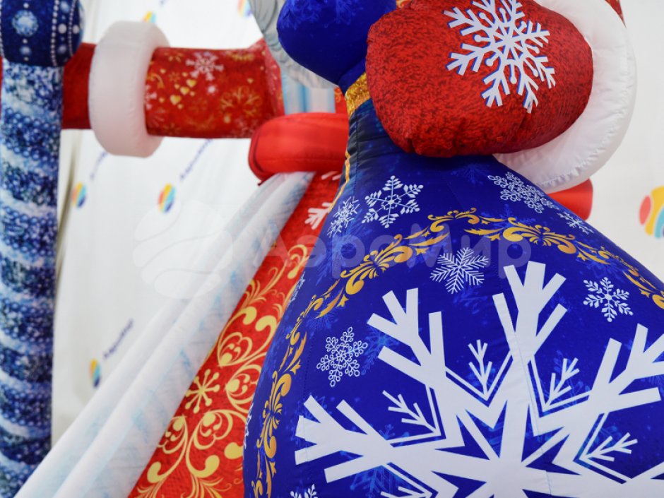 Надувная фигура Дед Мороз в исполнении премиум 2.0