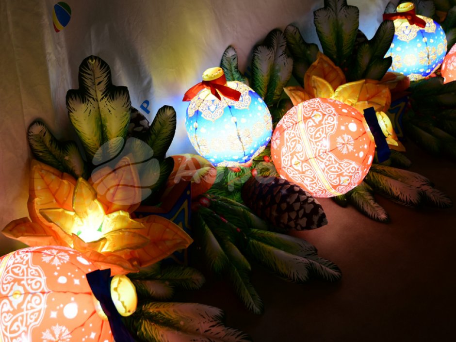 Гирлянда новогодняя — надувная декоративная