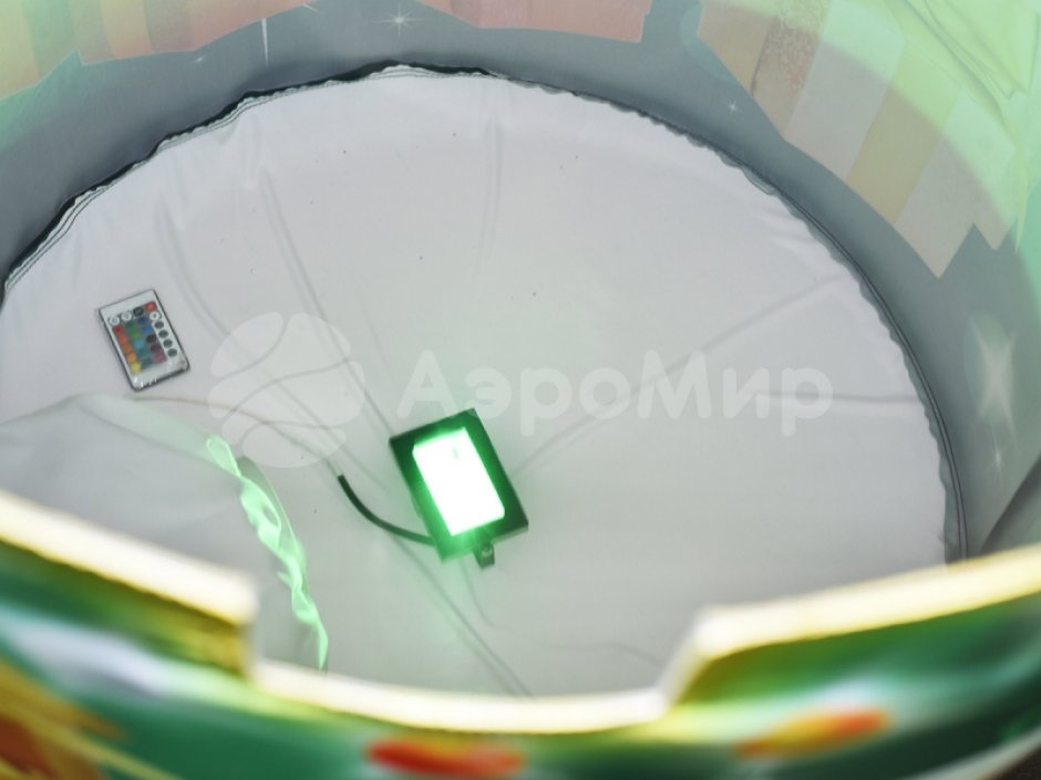 Новогодняя колонна — надувной световой столб