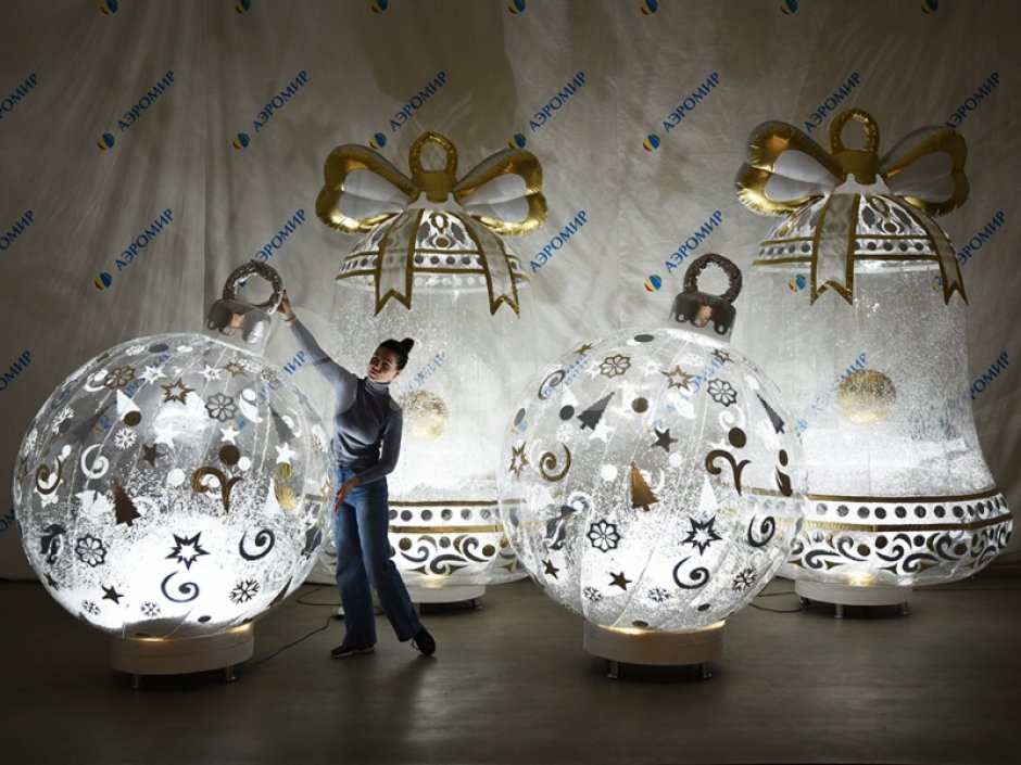 Новогодняя надувная фигура «Колокольчик» с эффектом снега и невероятной подсветкой