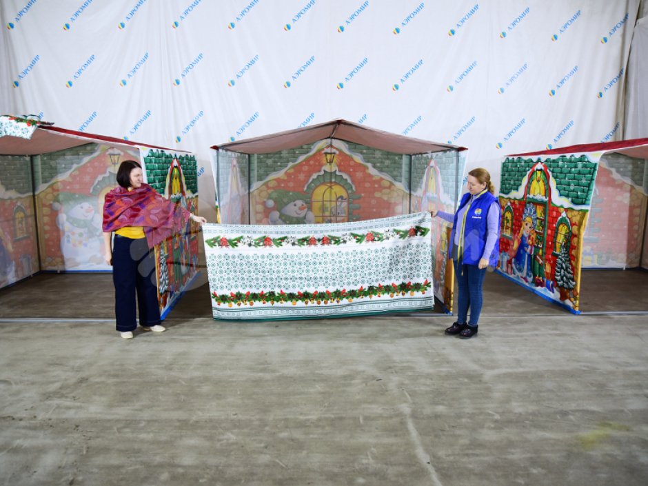 Новогодняя палатка на металлокаркасе