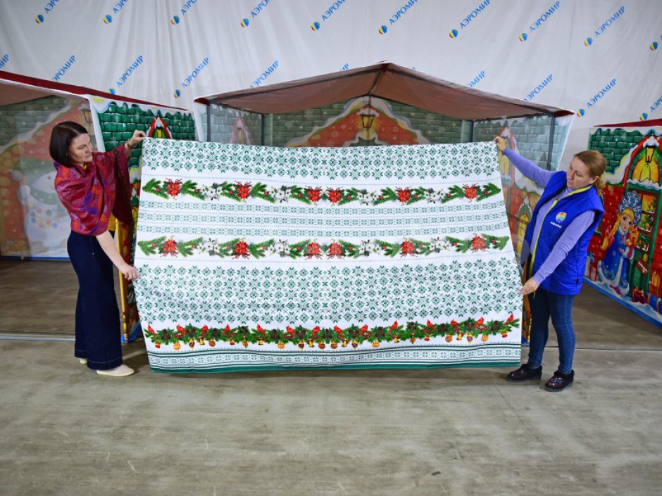 Новогодняя палатка на металлокаркасе