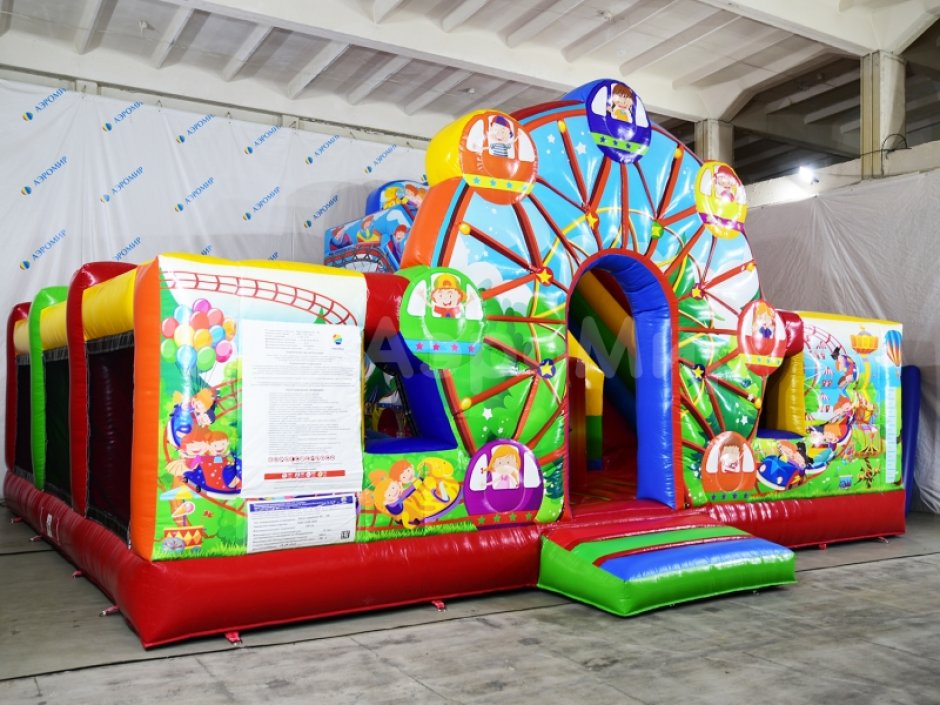 Надувной батут Парк развлечений площадью 56 м²