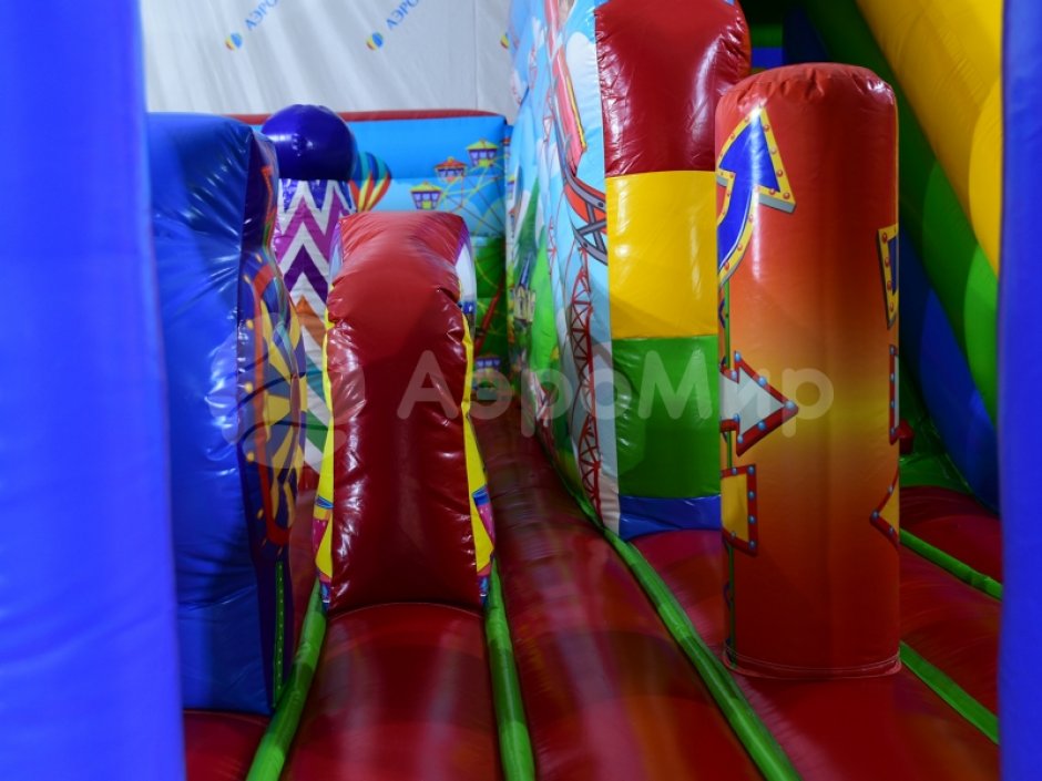 Надувной батут Парк развлечений площадью 56 м²
