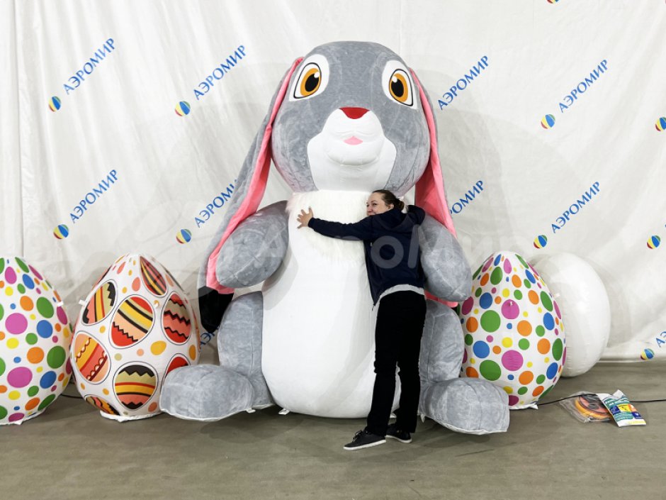 Кролик — надувная фигура для декораций и фотозон
