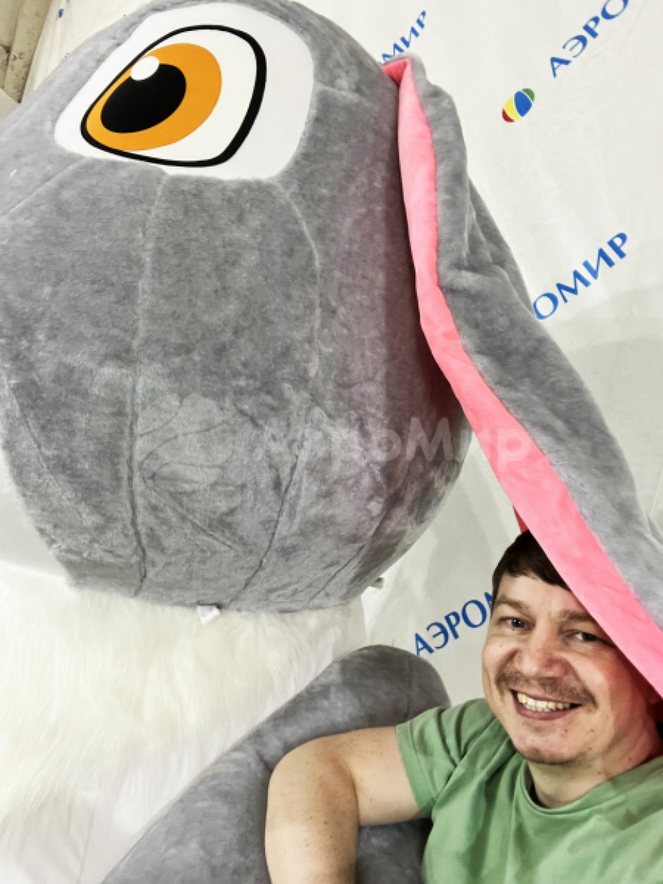 Кролик — надувная фигура для декораций и фотозон