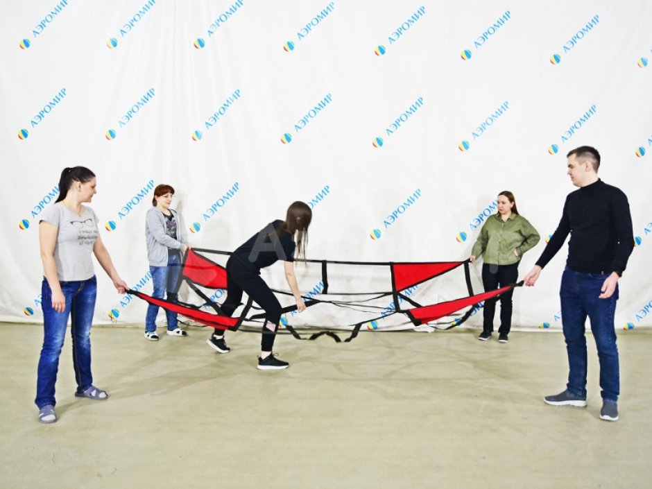 Командный аттракцион Паутинка