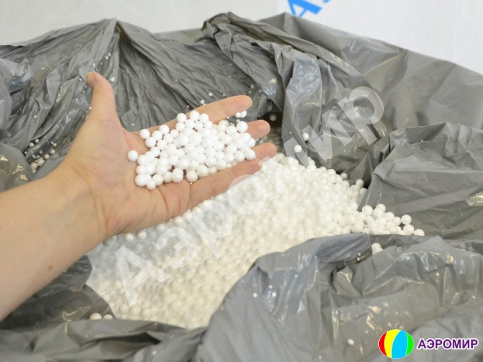 Снег для Чудо-шара Ø4 м — гранулы пенополистирола 0,4 м³