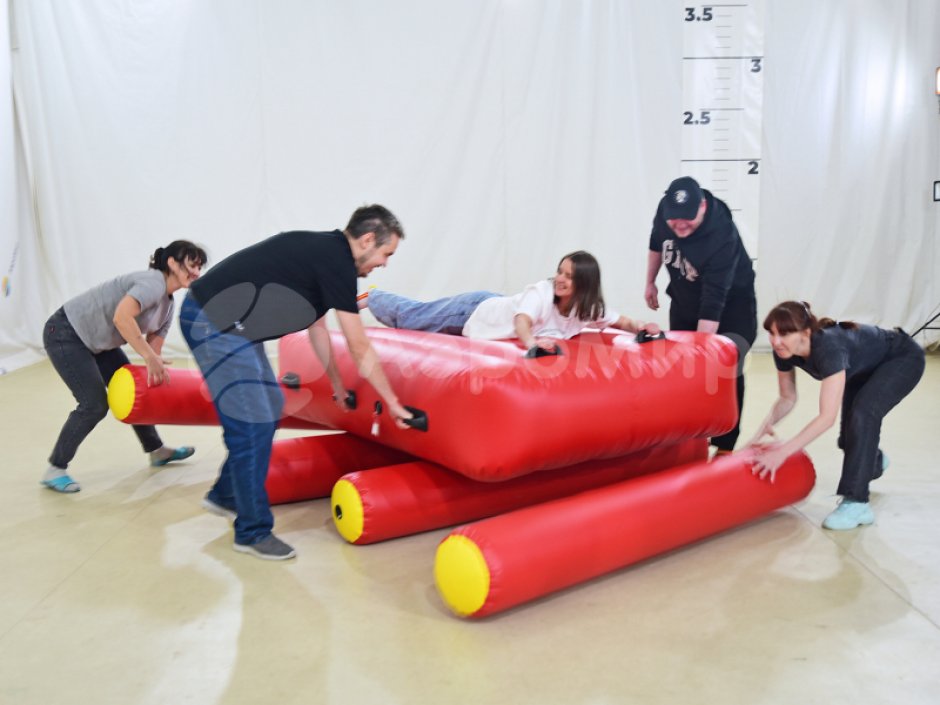 Командная игра Плот на бревнах