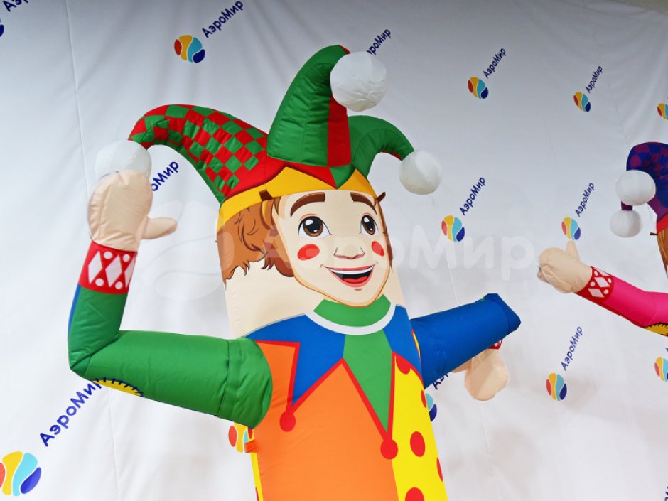Надувная фигура Петрушка-зазывала