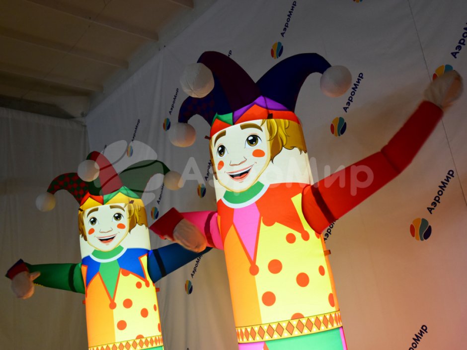 Надувная фигура Петрушка-зазывала