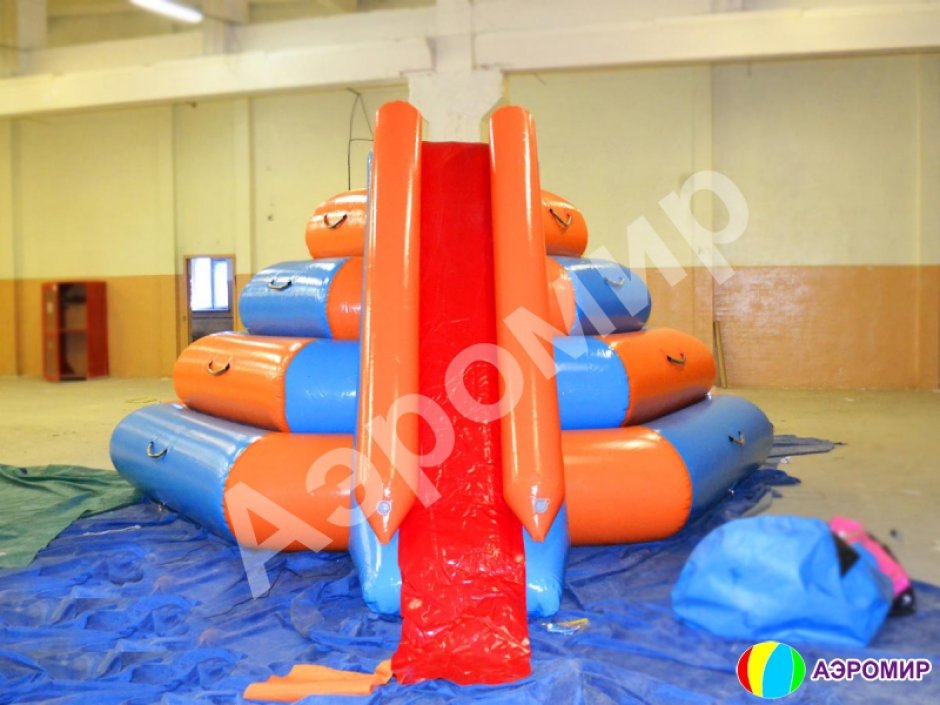 Надувная Пирамида для водного аттракциона