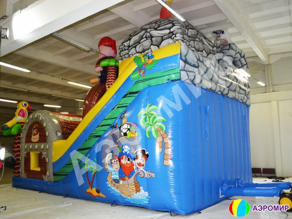 Надувной батут Пиратский остров — средний батут для бизнеса на 50 м²