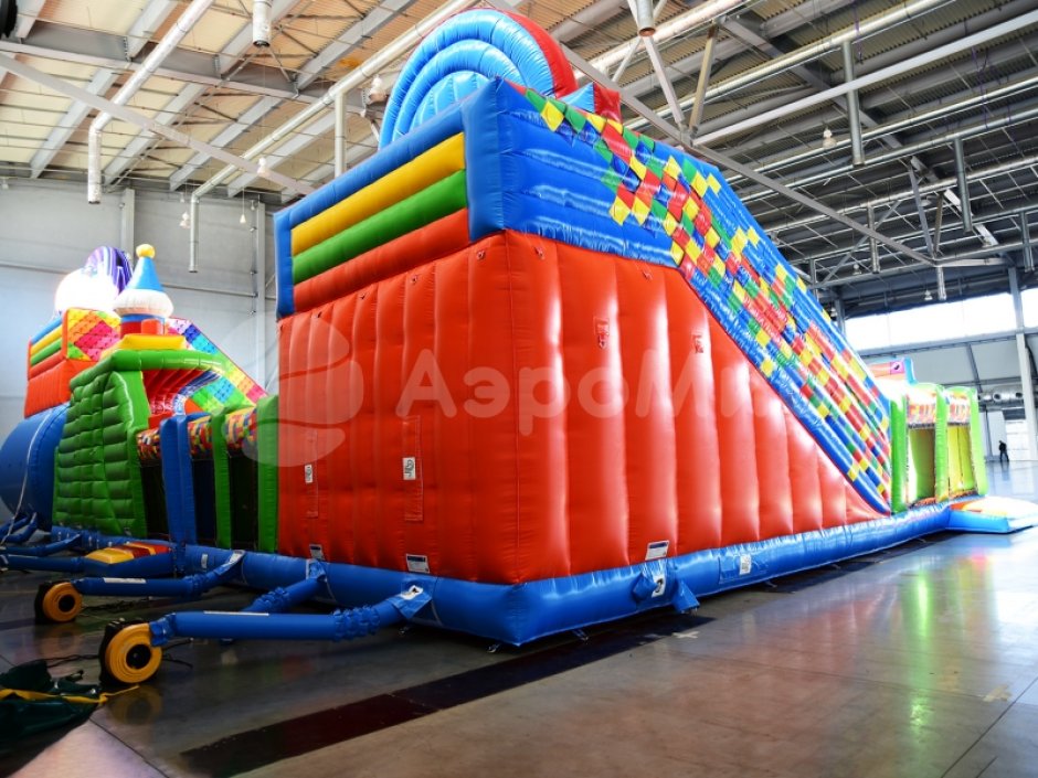 Планета лего — большой надувной парк