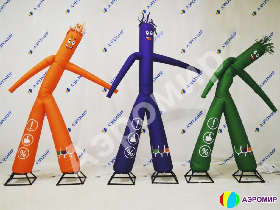 Фигура аэромена на двух ногах с логотипом