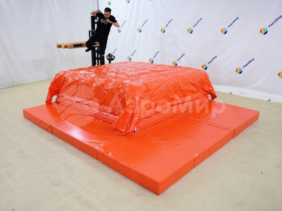 Квадратная подушка приземления — BigAirBag и BagJump для батутных центров и аттракционов