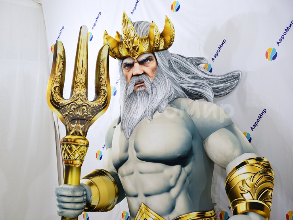 фигура Посейдон для набережной