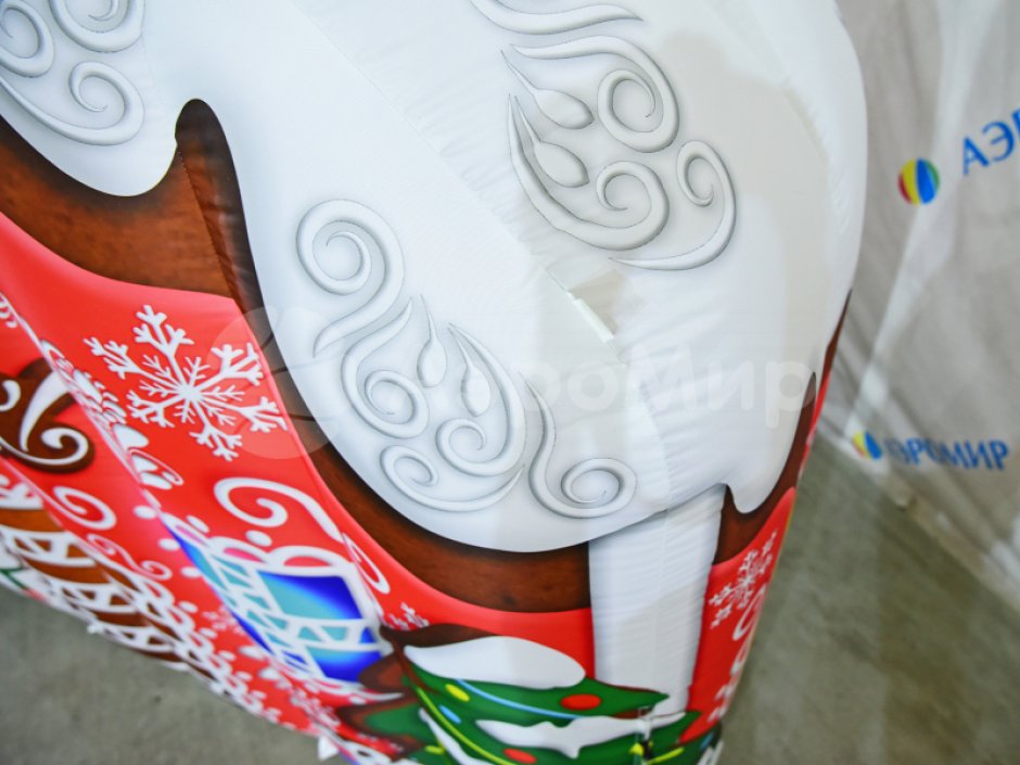 Надувной пряничный домик — новогодняя декорация