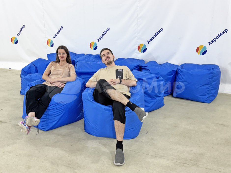 Мягкие пуфы — разноцветные мягкие пуфы со сменной оболочкой из оксфорда