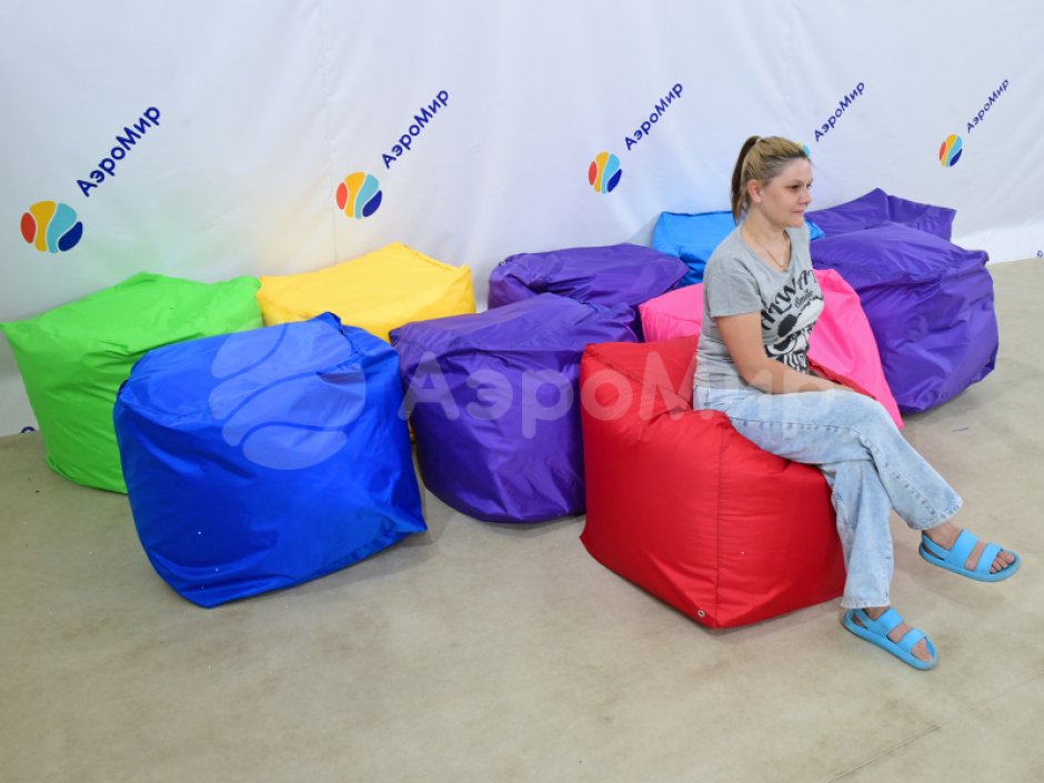 Мягкие пуфы — разноцветные мягкие пуфы со сменной оболочкой из оксфорда