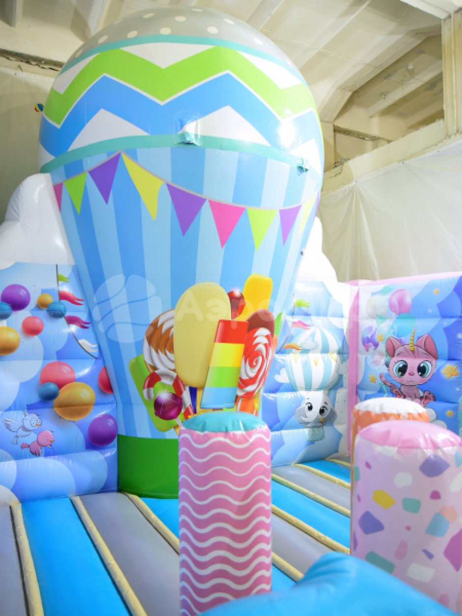 Надувной батут Путешествие — площадь около 75 м²