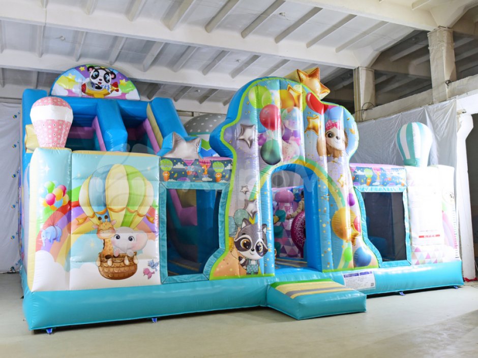 Надувной батут Путешествие — площадь около 75 м²