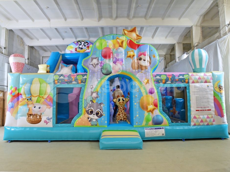 Надувной батут Путешествие — площадь около 75 м²