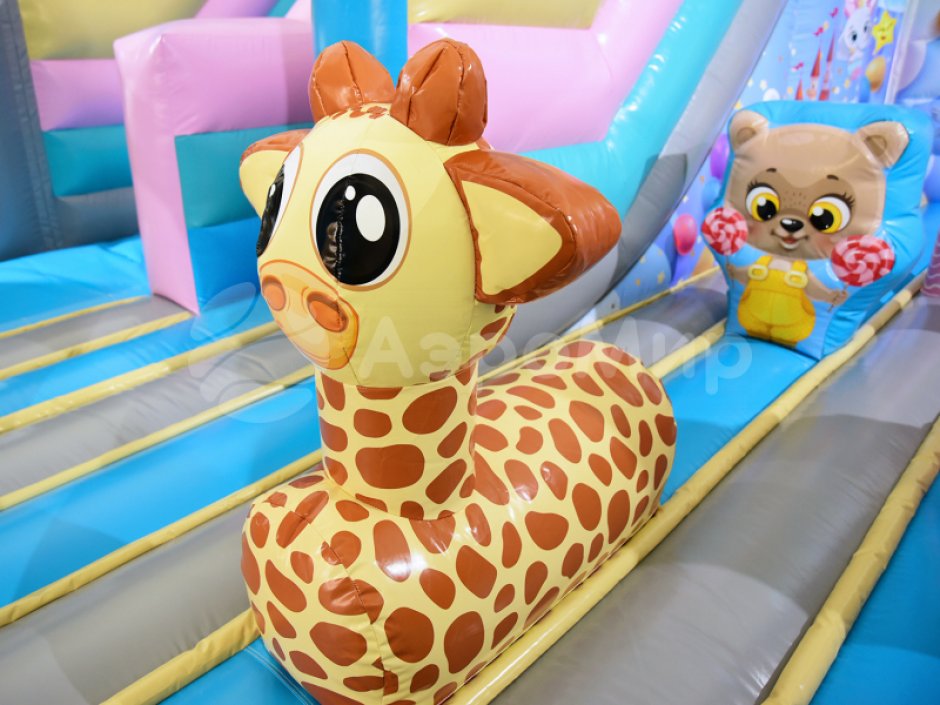 Надувной батут Путешествие — площадь около 75 м²