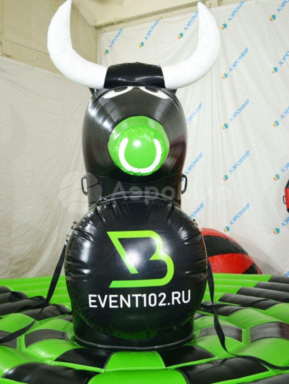 Родео на быке — популярная вариация аттракциона Бешеный бык