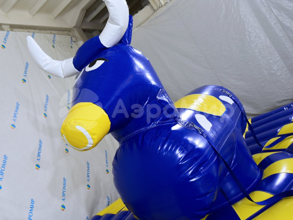 Родео на быке — популярная вариация аттракциона Бешеный бык