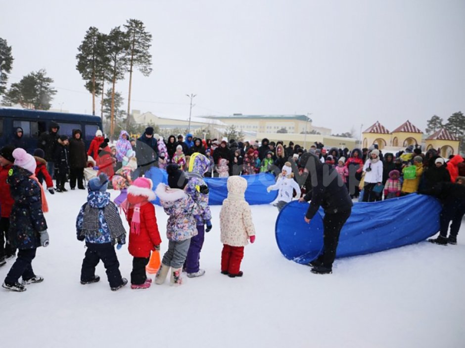 Туннель-рукав - простое и яркое оборудование для командных игр