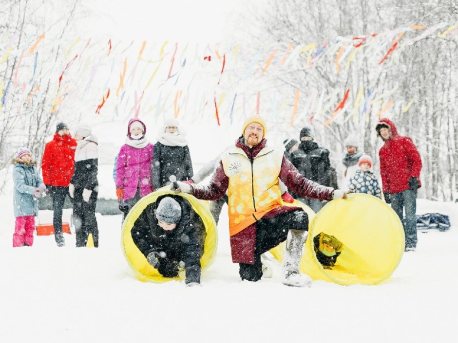 Туннель-рукав - простое и яркое оборудование для командных игр