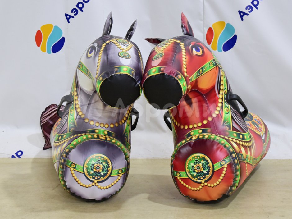 Лошадиные скачки — командный игровой реквизит для забегов и эстафет