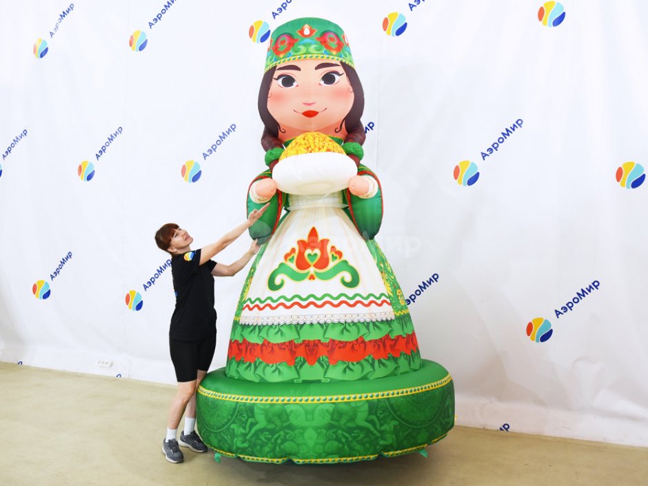Надувная фигура Хозяйка Сабантуя для ярмарок