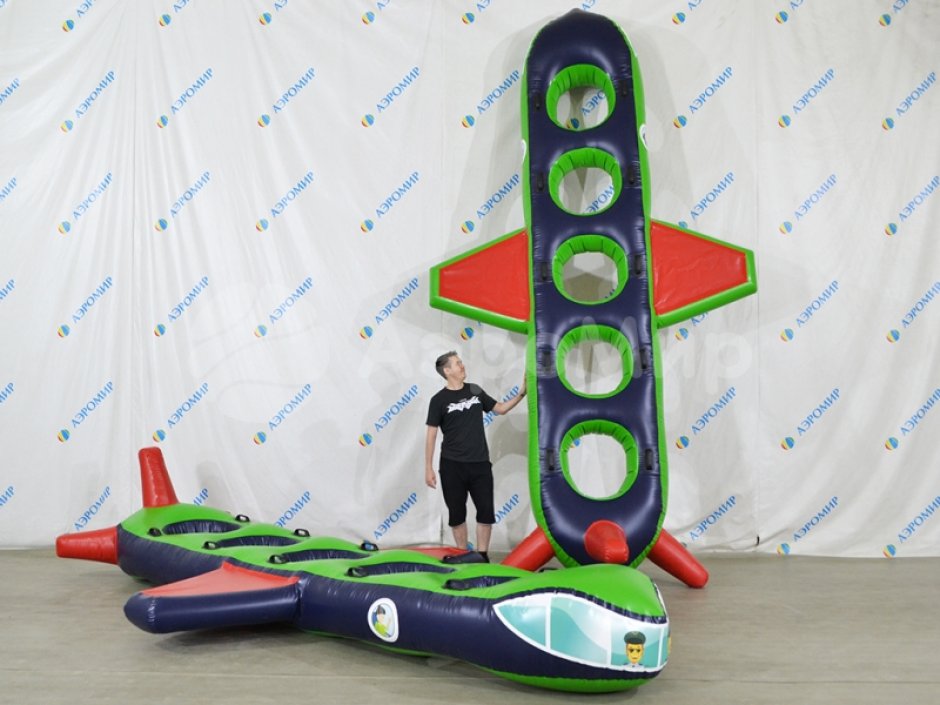 Самолет — игровое оборудование на силу и ловкость