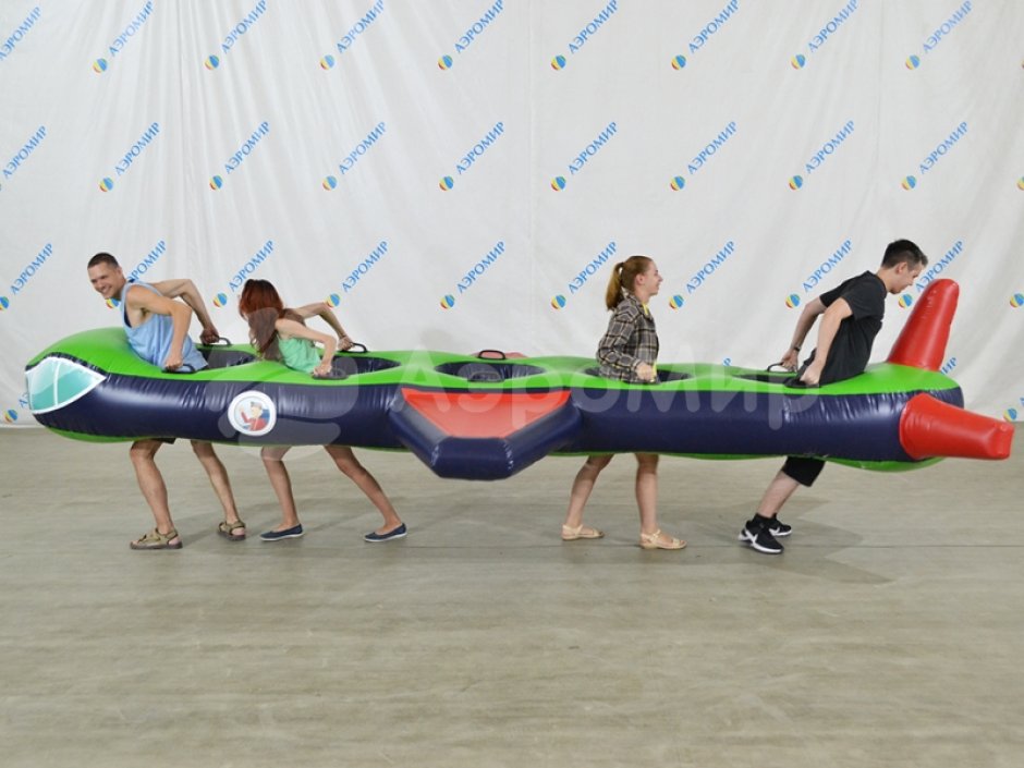 Самолет — игровое оборудование на силу и ловкость